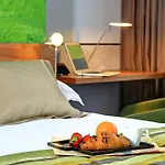 Horizon Luxury & Design בית הארחה