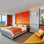 Horizon Luxury & Design בית הארחה 4*