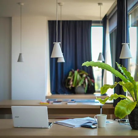 Horizon Luxury & Design בית הארחה 4*