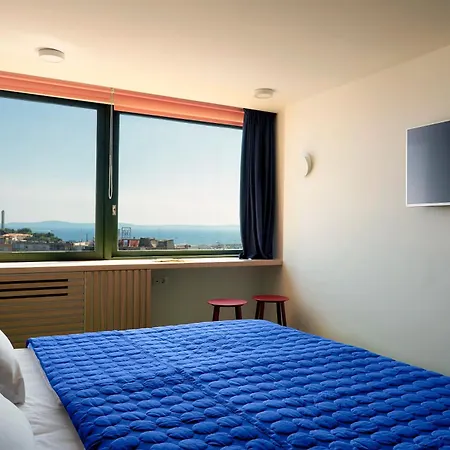 Horizon Luxury & Design בית הארחה