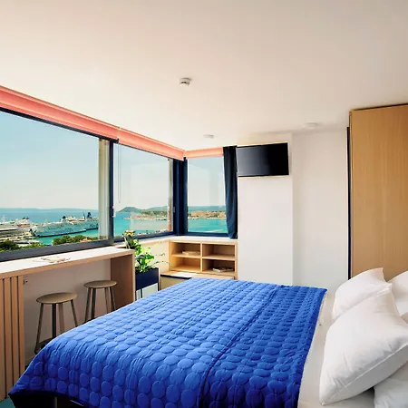 Horizon Luxury & Design בית הארחה 4*