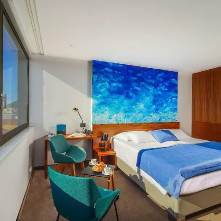 Horizon Luxury & Design בית הארחה
