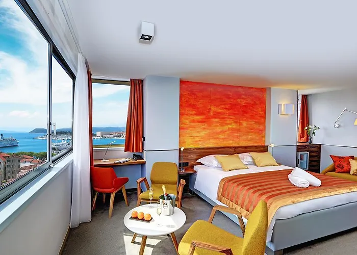 Horizon Luxury & Design Split